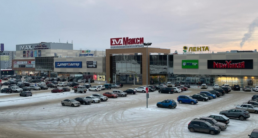 В сыктывкарском торгово-развлекательном торговом центре "Макси" закрывается "Лента"