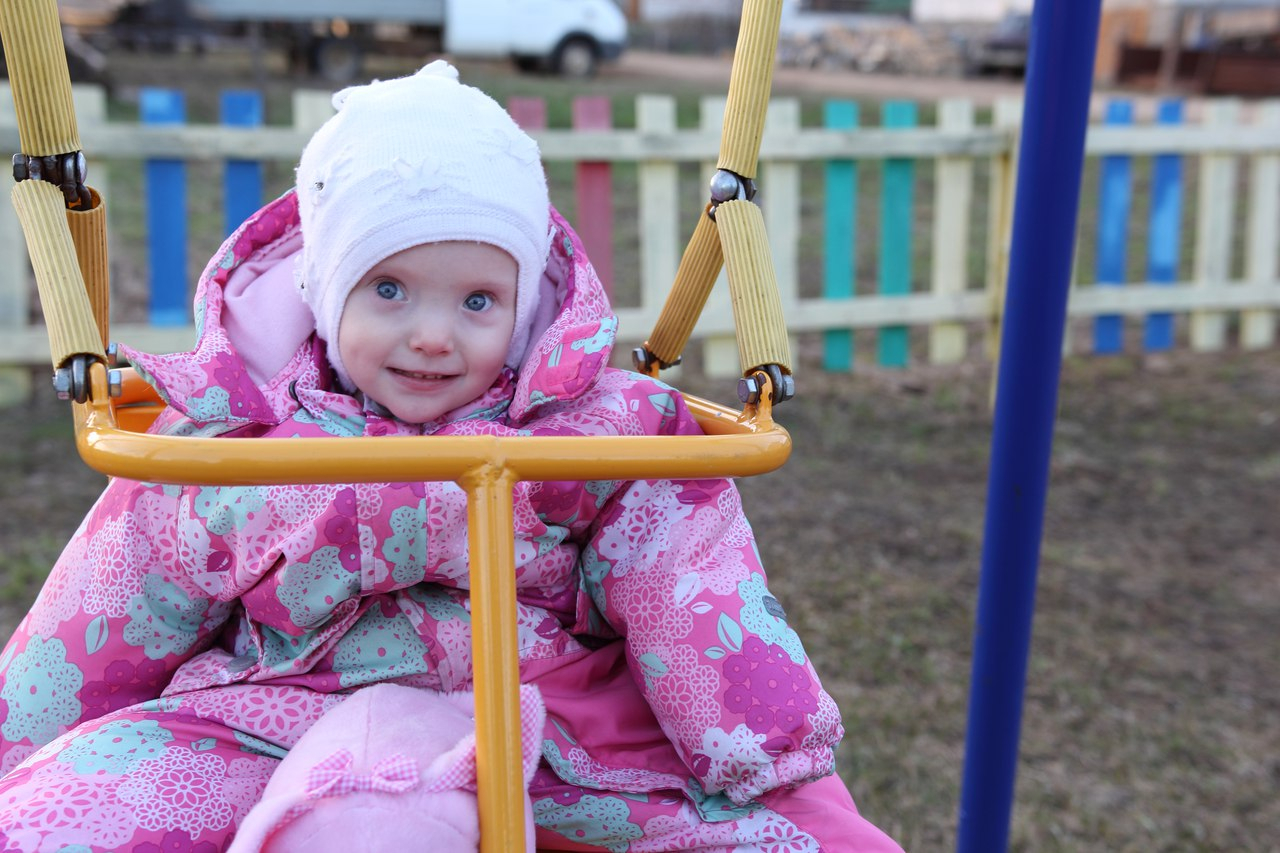 2-летней Софии Раевской из Сыктывкара срочно требуется помощь