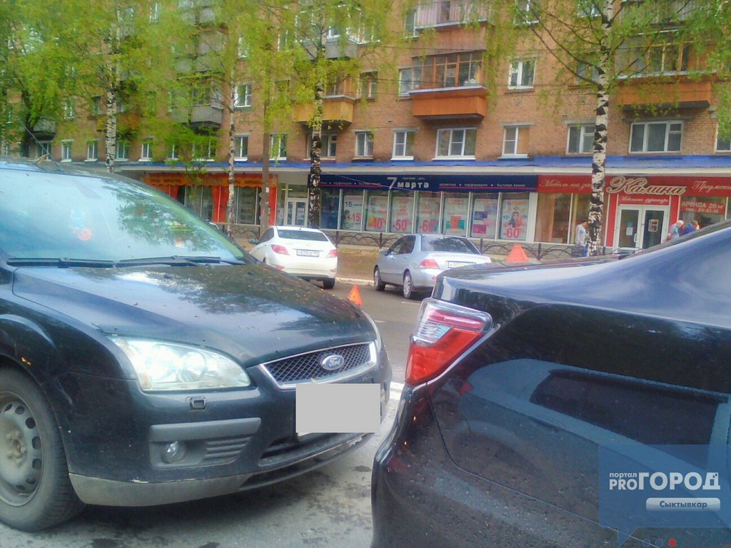 В центре Сыктывкара столкнулись пять машин