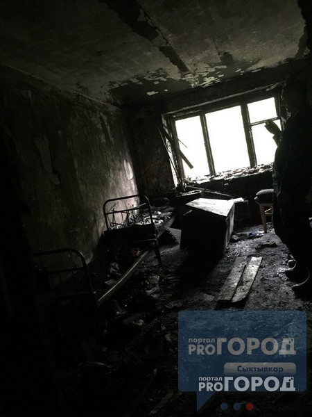 Появились фото с пожара в Сыктывкаре, откуда эвакуировали 118 человек