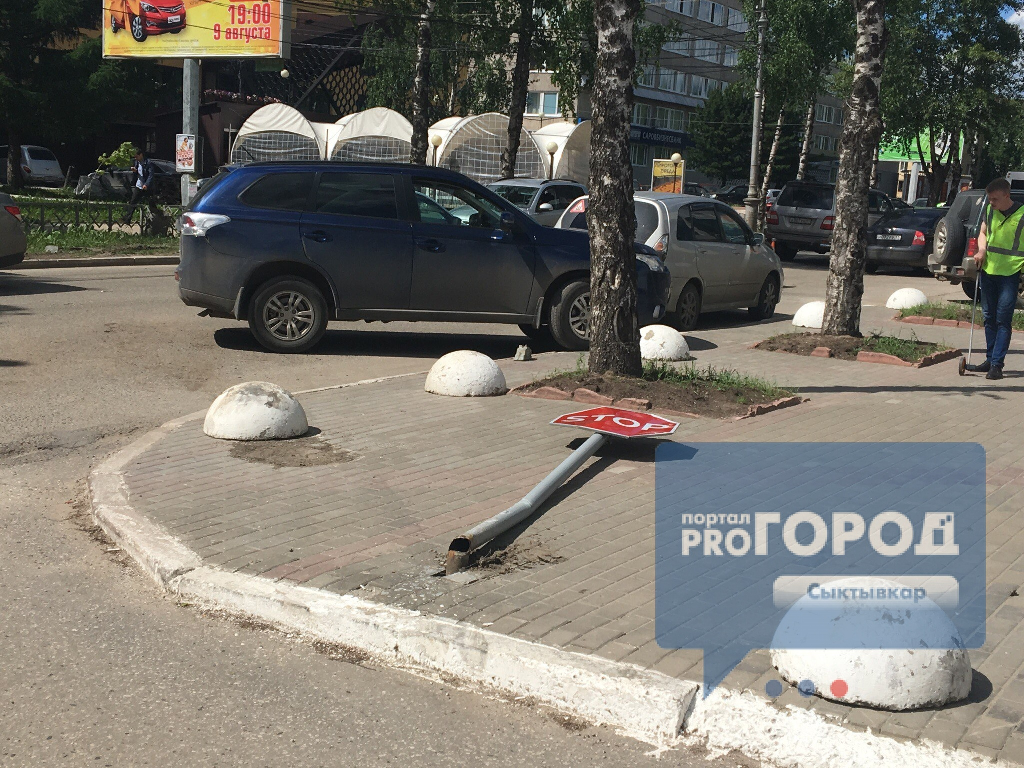 Из-за массового ДТП в центре Сыктывкара произошла еще одна авария