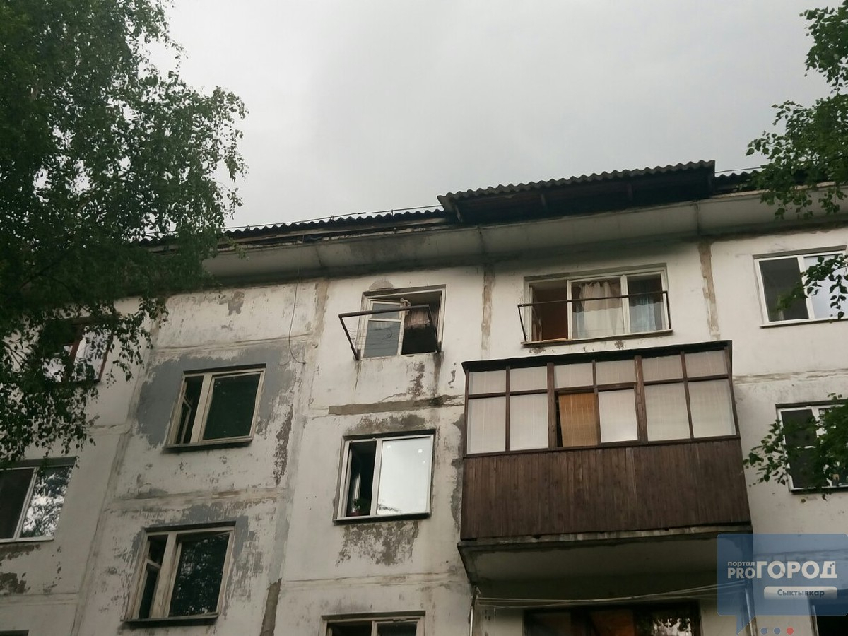 Появились фото с места ЧП в Сыктывкаре, где ребенок выпал из окна 5 этажа (фото)