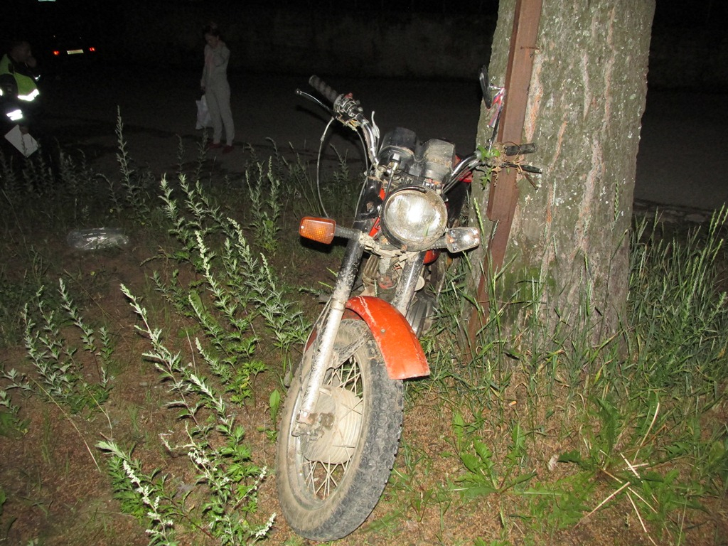 В Коми мотоциклист влетел в "Ладу"