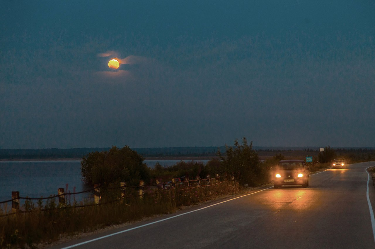 Жители Коми сняли на фото мистическую «кровавую» Луну (фото)