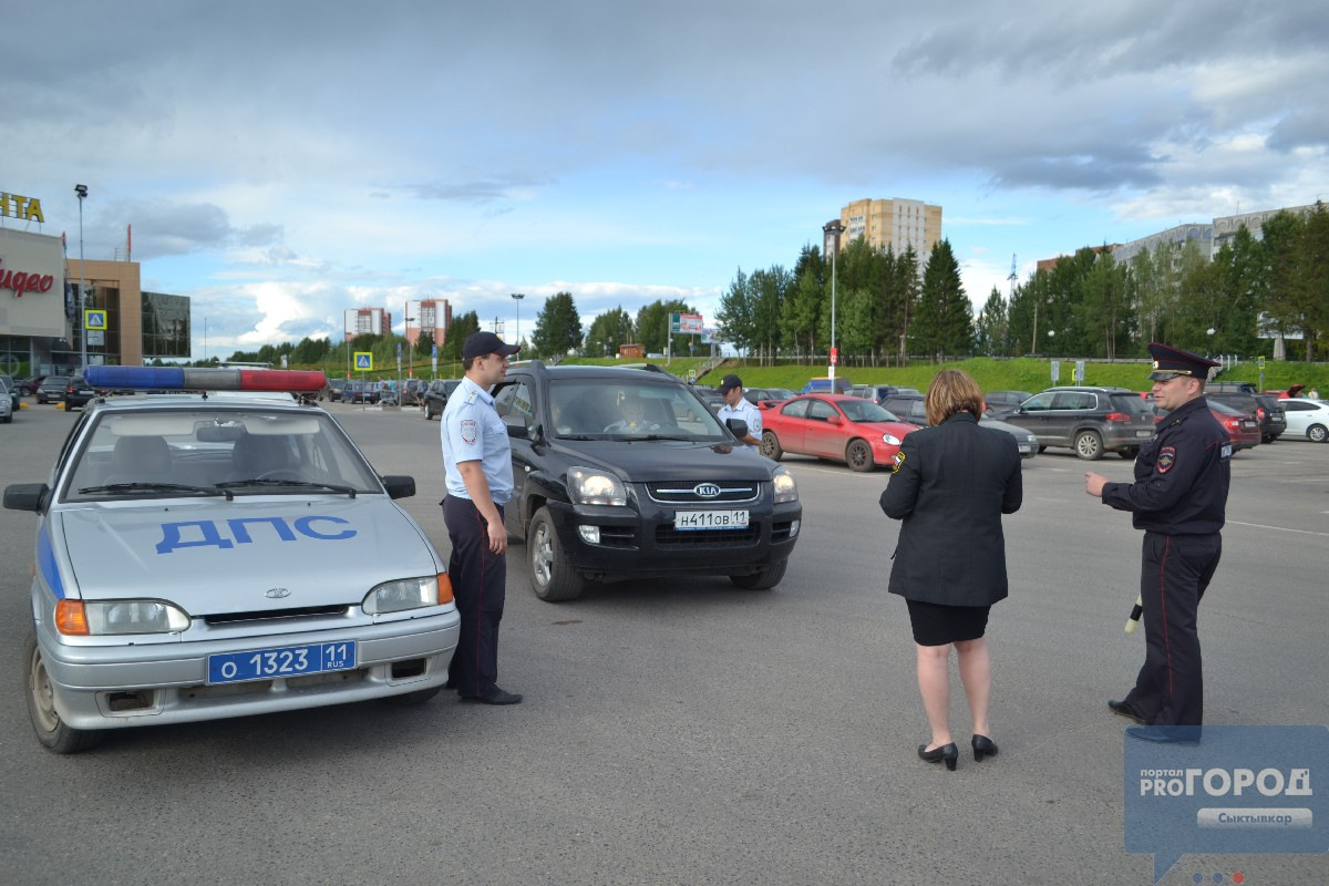 В Сыктывкаре судебные приставы охотились за автомобилями должников (фото)