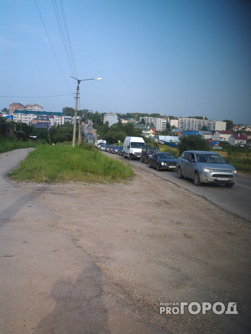 В Сыктывкаре из-за ДТП, где погиб водитель «Лады Калины», растянулась огромная пробка (фото)
