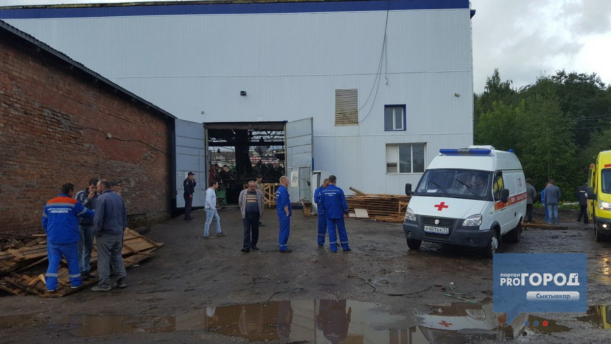 В Сыктывкаре спасатели извлекли из-под завалов двоих человек
