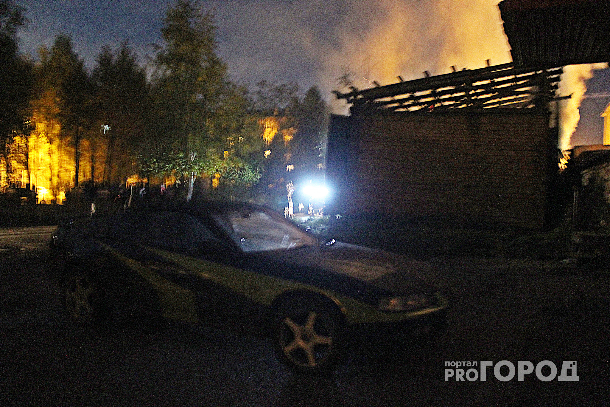 Очевидцы пожара возле вокзала в Сыктывкаре: «Полыхало знатно» (фото)
