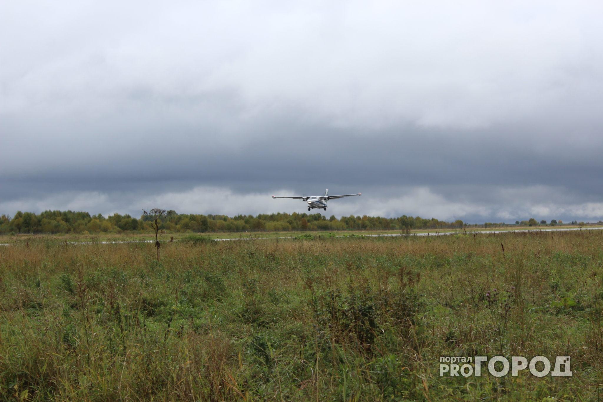 Десятки фотографов охотились на самолеты в сыктывкарском аэропорту (фото)