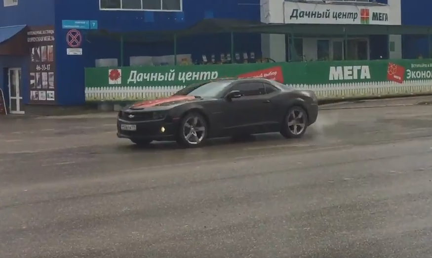 По улицам Сыктывкара ездит дорогая машина из фильма «Трансформеры» (видео)