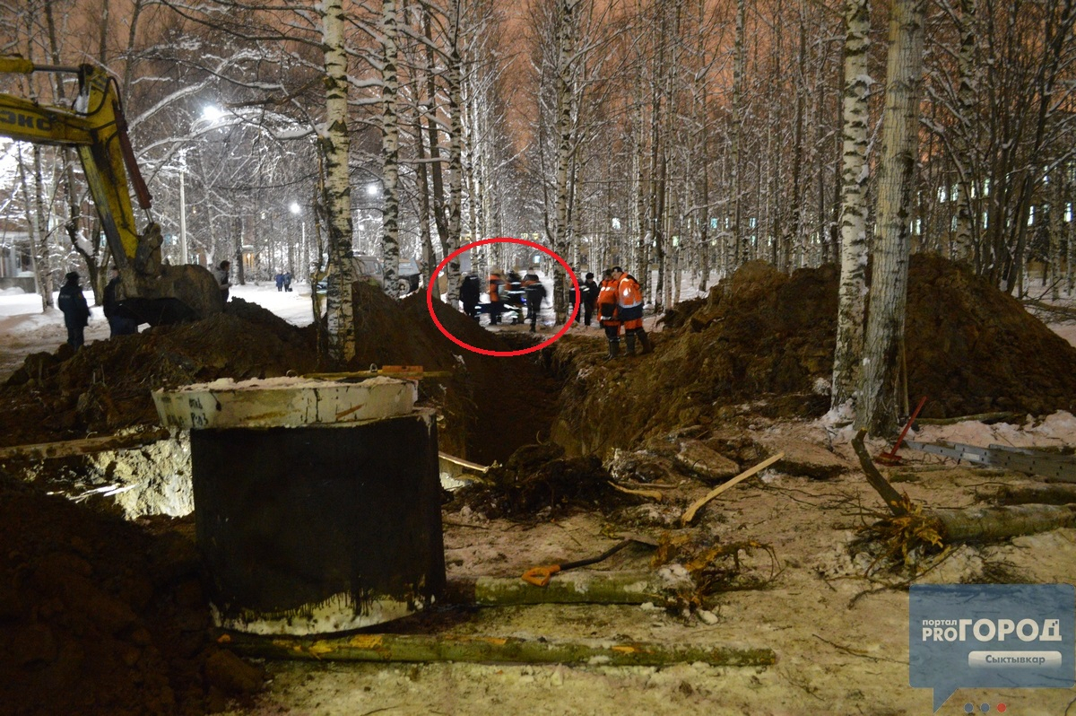 Появились фото с места ЧП в Сыктывкаре, где в котловане трагически погиб мужчина