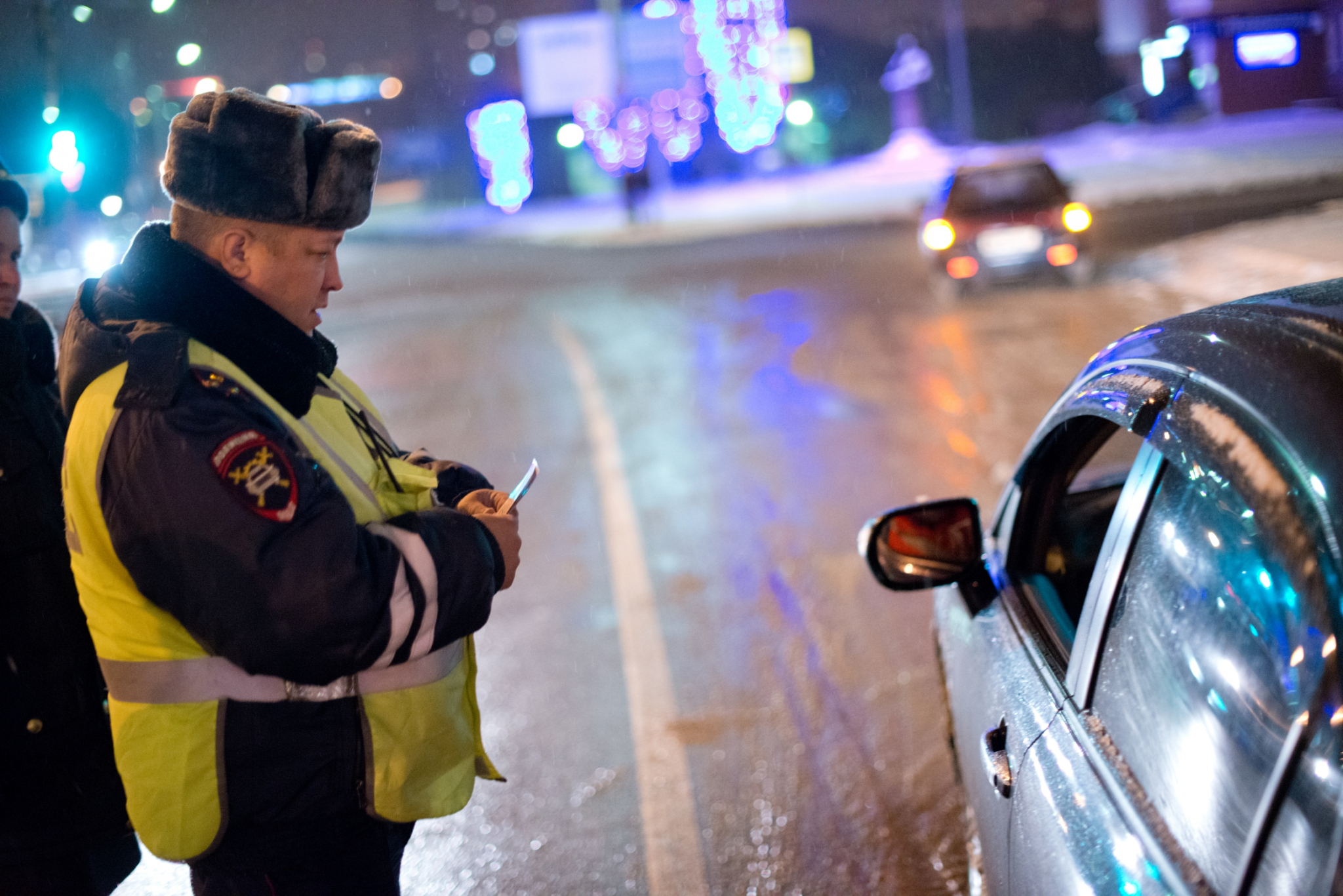 В Сыктывкаре автоинспекторы искали водителей без детских кресел