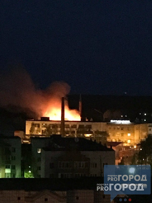 В Сыктывкаре произошел мощный пожар возле пивзавода (фото)