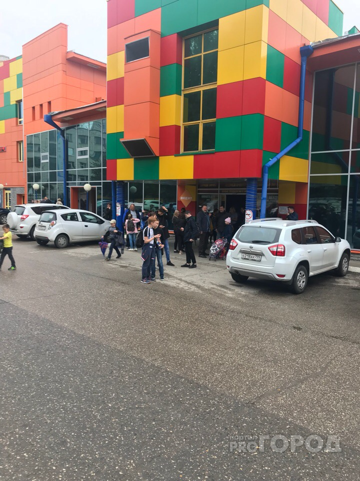 В Сыктывкаре эвакуировали посетителей торгового центра