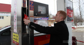 В Сыктывкаре начал дешеветь бензин
