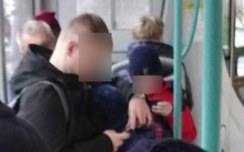 Сыктывкарский кондуктор наорал на мальчика в автобусе и довел его до слез