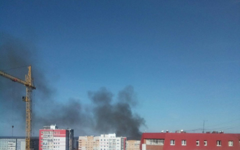 В районе Стефановского собора в Сыктывкаре случился пожар (видео)
