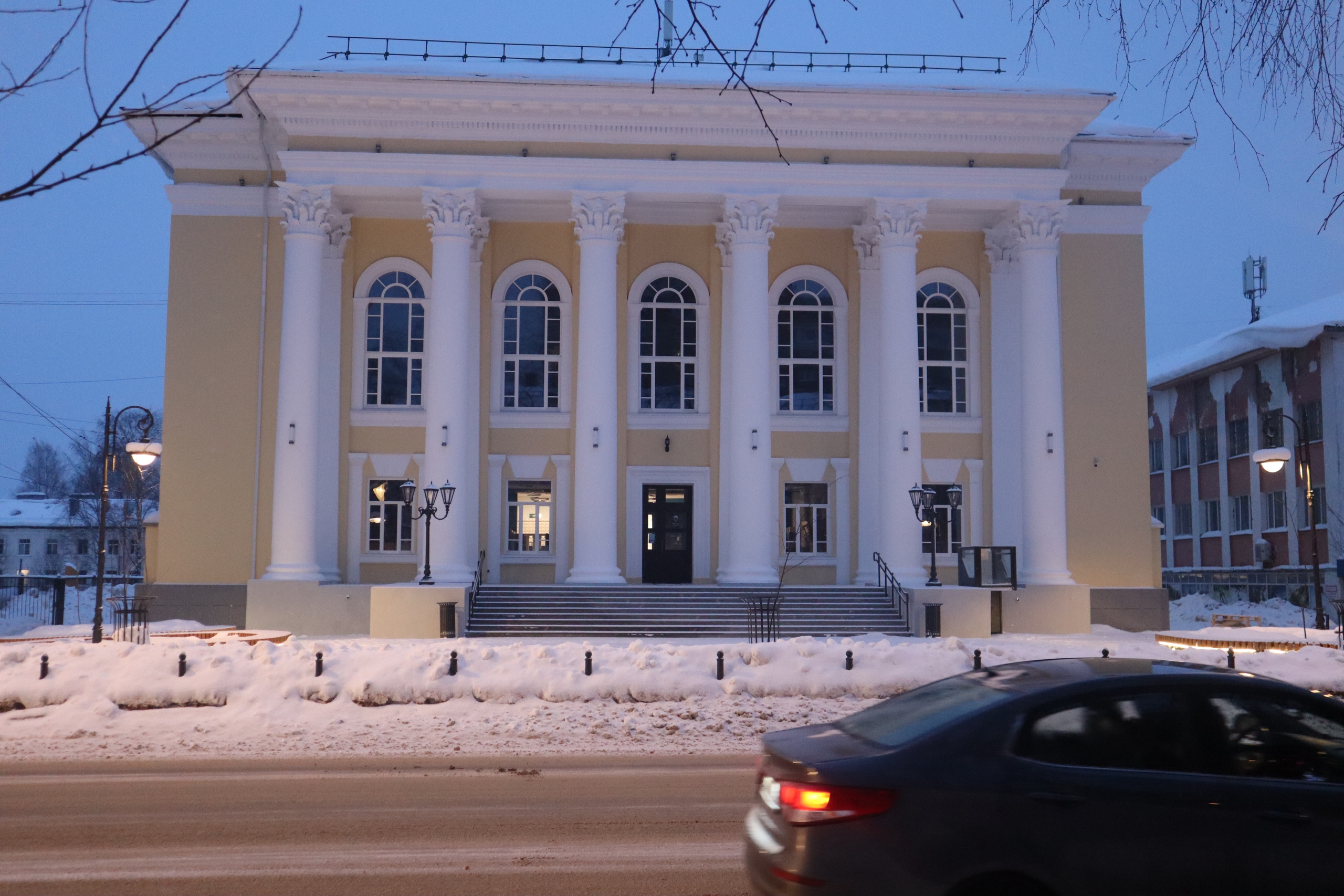 В Сыктывкаре Национальная библиотека Республики Коми организует День семейного отдыха "День Э"