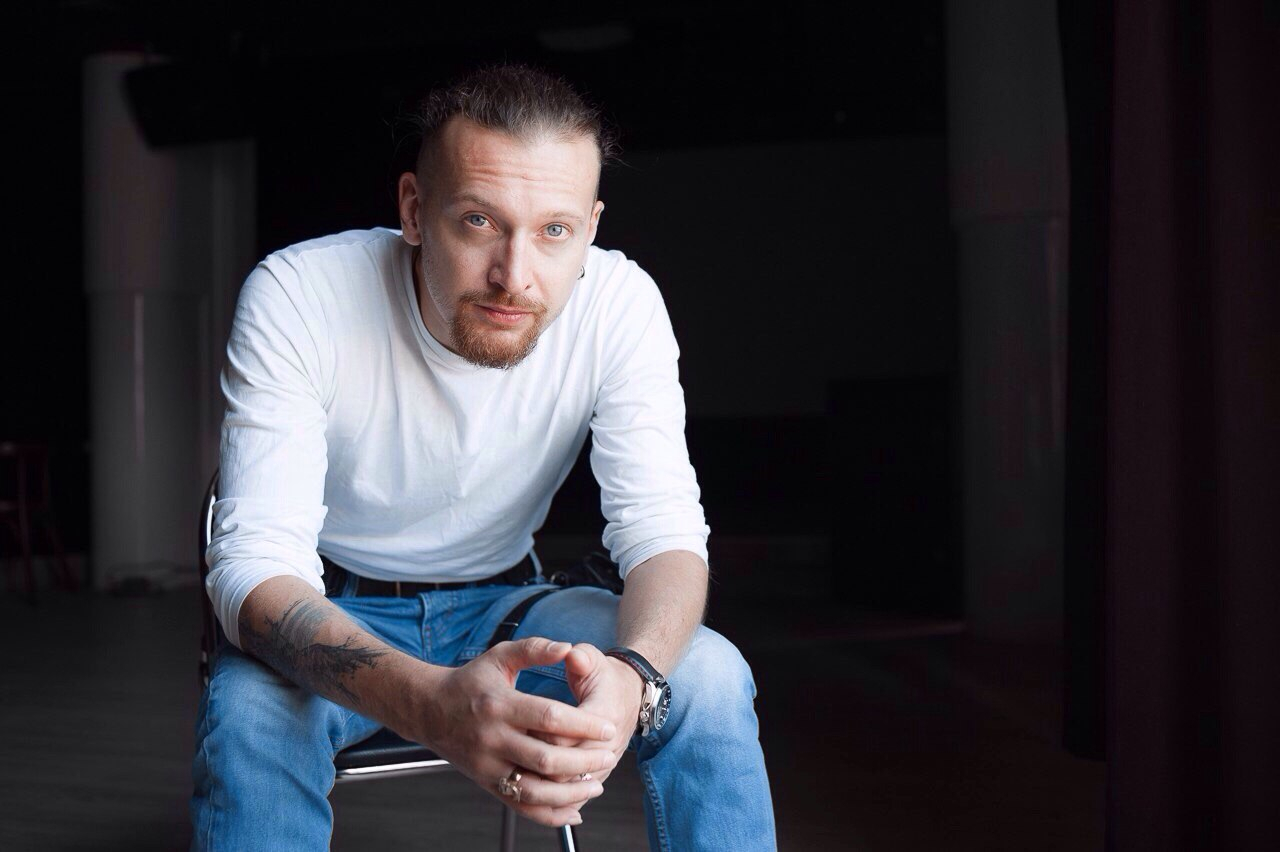 Концерт Ильи Оленева в пабе «о2»