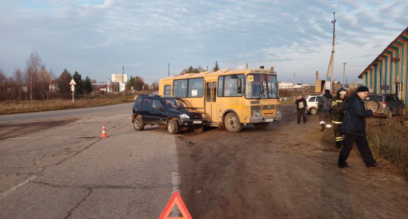 В Коми автобус со школьниками попал в аварию