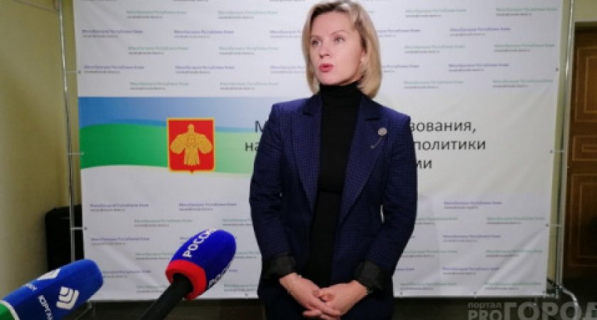 В Коми родителям разрешили приходить на утренники к детям