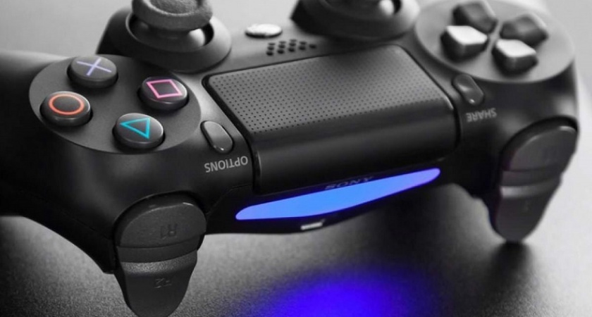 Игровая консоль Sony PlayStation или другой гаджет - что подарить на Новый год?