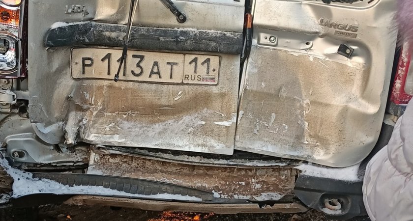 В ДТП с автобусом на трассе Сыктывкар-Эжва серьезно пострадала женщина