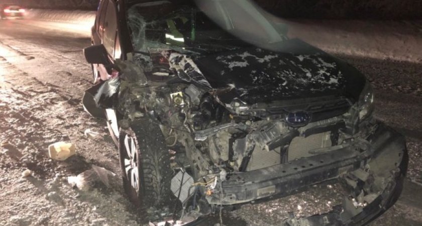 В Коми Subaru протаранила КамАЗ: пострадала пассажирка