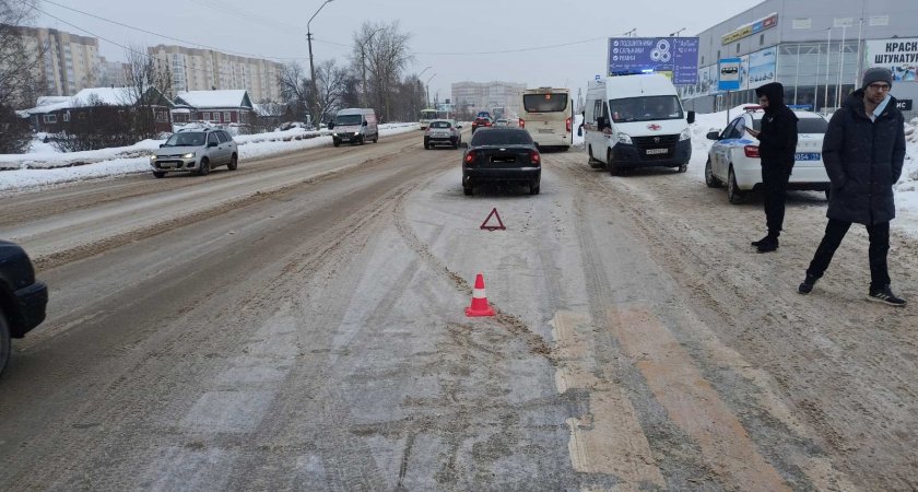 В Сыктывкаре сбили 11-летнюю девочку, которая шла через дорогу