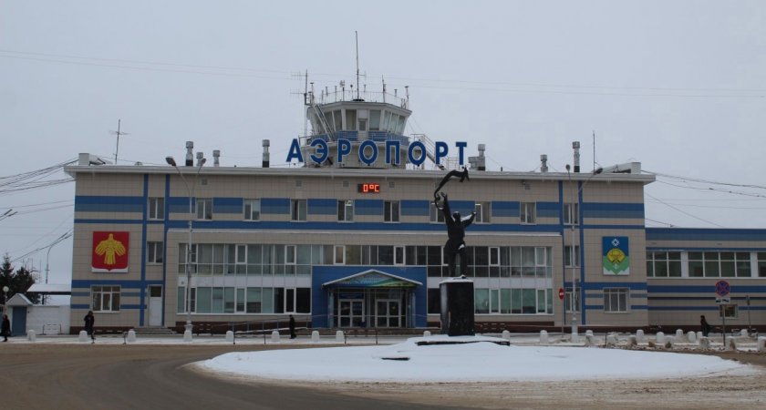 На юге России закрыли 12 аэропортов