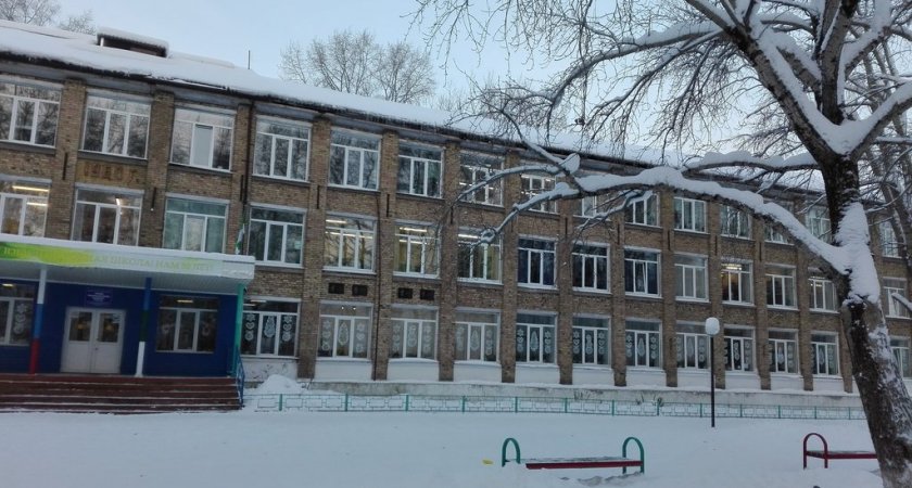 В Сыктывкаре эвакуировали еще одну школу