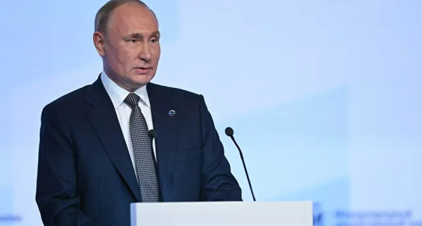 Путин объяснил, почему вакцинация от ковида не является обязательной