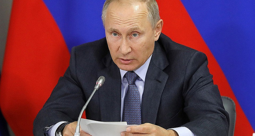 Владимир Путин рекомендовал запретить ночные развлекательные мероприятия и работу общепита