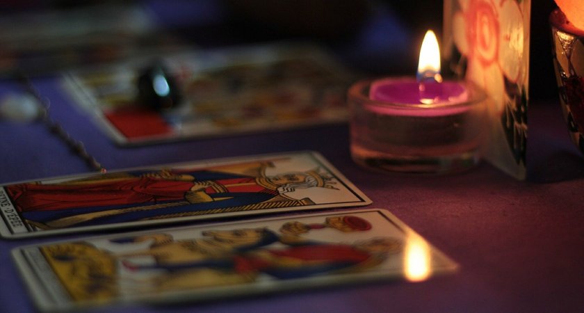 Тельцам придется потрудиться, а Дев ждет интересное предложение: гороскоп на 22 марта