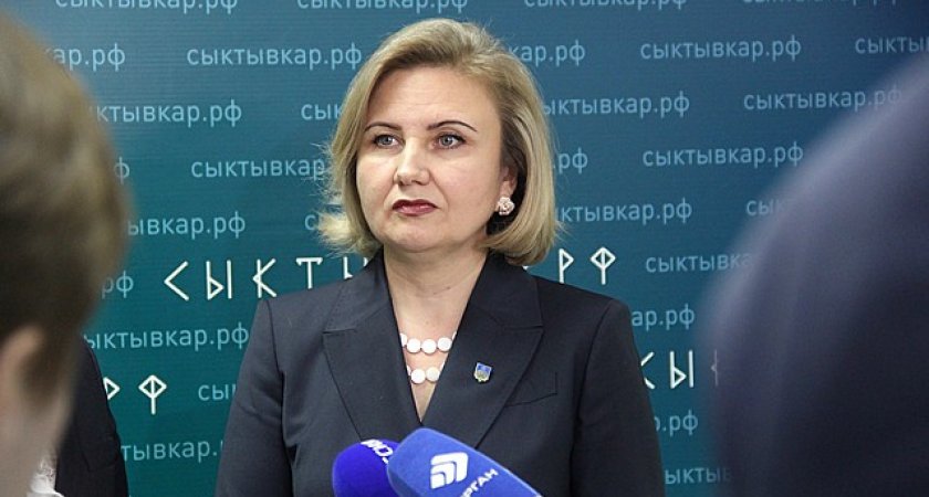 Стало известно, сколько заработала мэр Сыктывкара в 2021 году