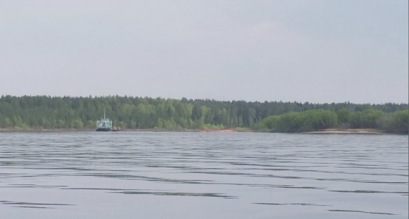 В Сыктывкаре начались работы по углублению Вычегды