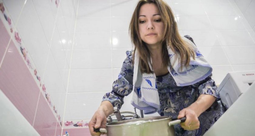 В одном из районов Сыктывкара на две недели отключили горячую воду