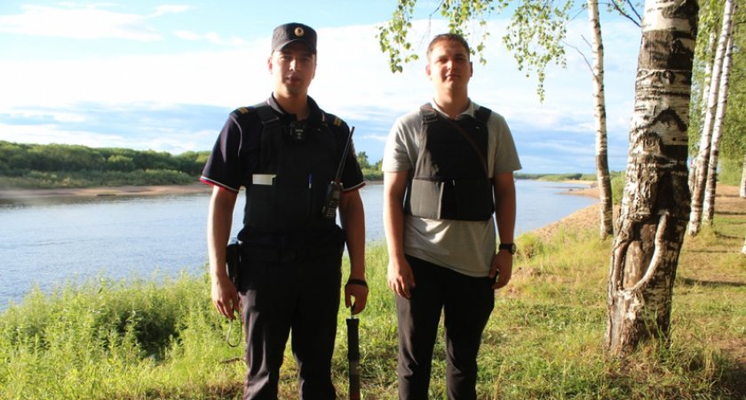 В Сыктывкаре полицейские спасли мужчину, который тонул в реке