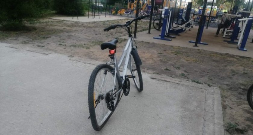 В Сыктывкаре сбили 13-летнюю велосипедистку