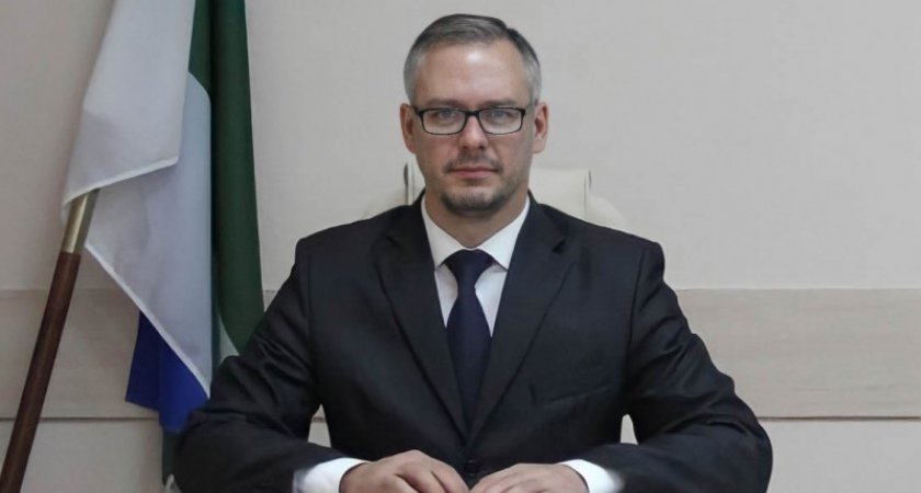 Чиновнику, который напал на звукорежиссера из Коми, ужесточили обвинение