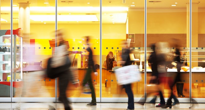 Москвичи активнее закупали люкс перед 1 Сентября, чем в прошлом году