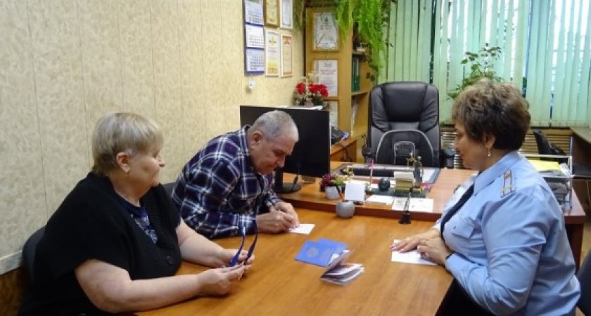 Двое пенсионеров из Луганской области добрались до Коми и получили российские паспорта