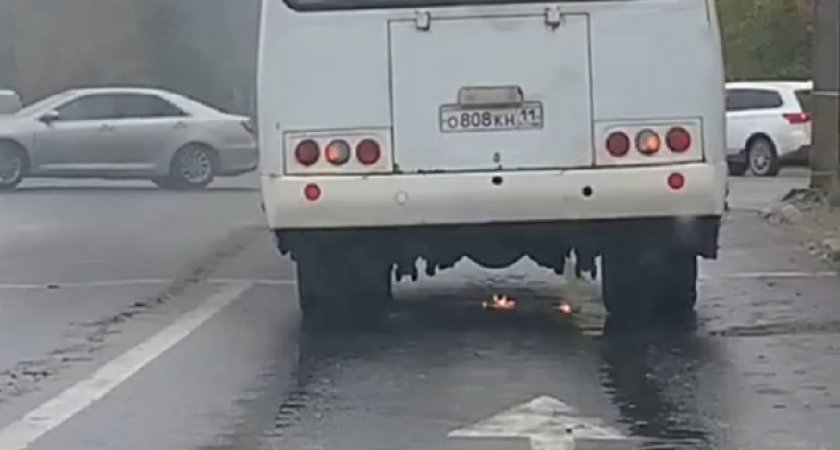 Появились подробности возгорания автобуса в Сыктывкаре