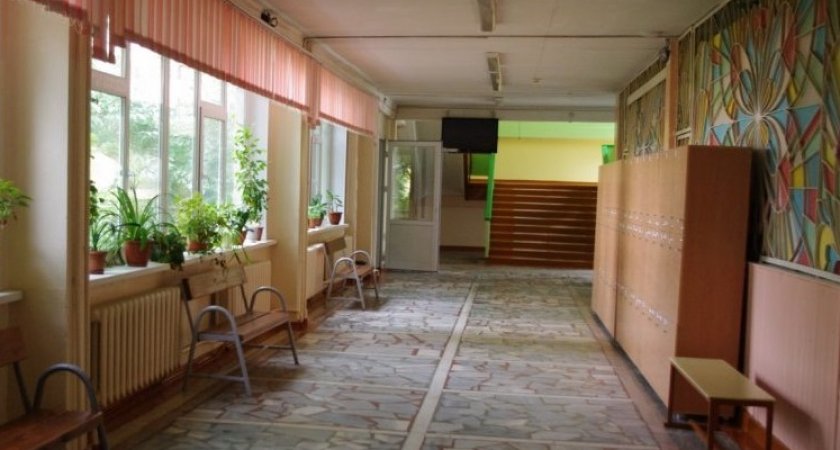 В мэрии Сыктывкара рассказали о ситуации в школе, которую закрыли из-за кишечной инфекции