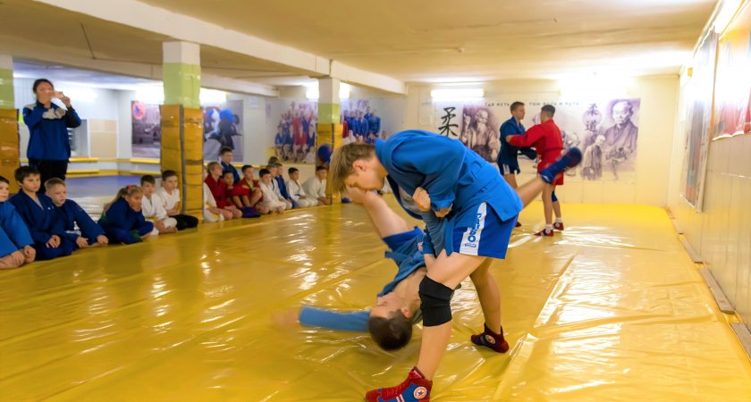 При поддержке "Единой России" в Коми прошли соревнования и открытые тренировки по самбо