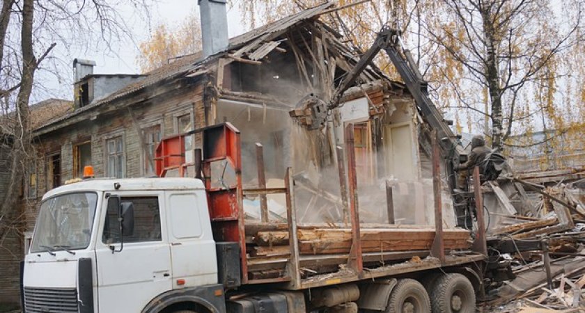 Мэрия Сыктывкара прокомментировала ситуацию с жильцами снесенного дома в центре города