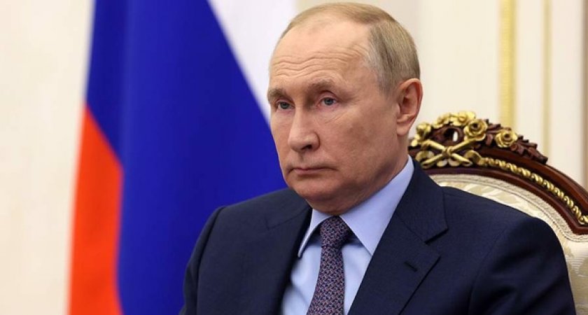 Владимир Путин подписал указ о военном положении в четырех регионах России