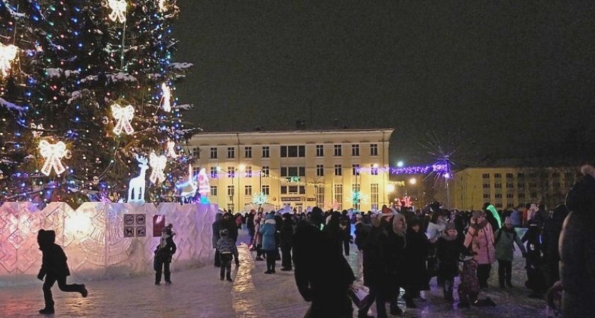 Мэрия Сыктывкара закупит 700 метров гирлянд и светящихся Дедов Морозов