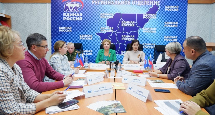 Депутат Госсовета Надежда Дорофеева провела прямые линии с жителями Коми