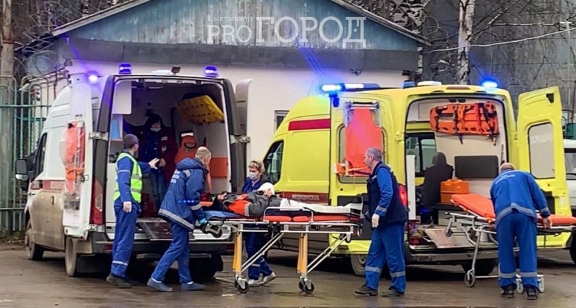 Сыктывкарцы заметили реанимацию, пожарных, полицию и аварийные службы возле ЦВК